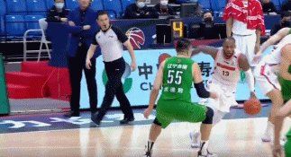 1642116075415086920.gif 肘击.gif