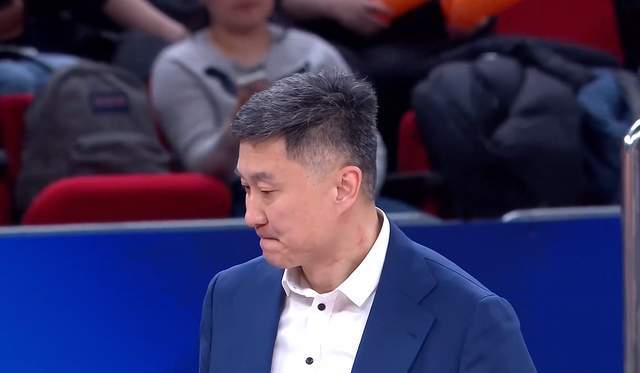 体育彩票-央视直播！好戏来了，徐昕PK杜锋，球迷力挺徐昕报仇，杜锋咋整